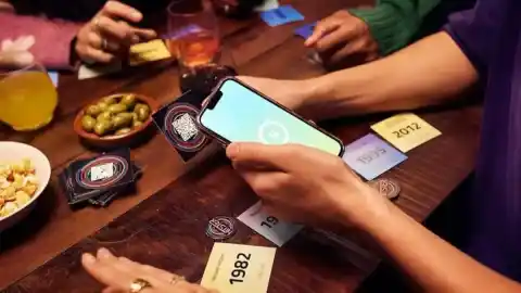 Imagen 1 de 10 regalos infalibles para sorprender a tu amigo invisible: juegos, manualidades y otros productos que arrasan estas Navidades