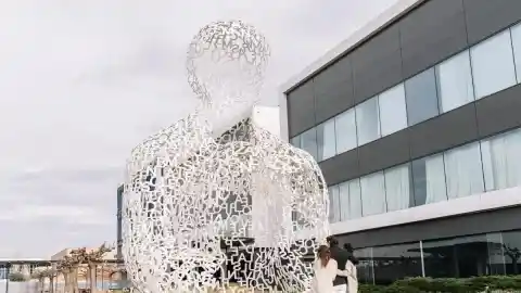 Imagen 1 de Los hijos de Isak Andic le rinden homenaje en el aniversario de su muerte