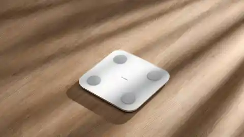 Imagen 1 de Por si te pasas en Navidad: la báscula de Xiaomi que mide la grasa está rebajada a 48 euros