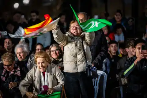 Imagen 1 de Vox en Extremadura: una campaña contra la inmigración masiva en la región con menos inmigración