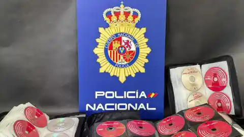 Imagen 1 de Detenida una mujer de 52 años por vender temporadas completas de telenovelas pirateadas en Milanuncios