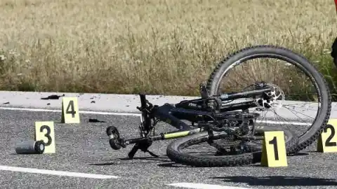Imagen 1 de Atropello múltiple a un grupo de ciclistas en Barcelona: tres heridos, uno de ellos crítico