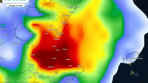 Imagen 1 de Alerta roja en Valencia este domingo por lluvias: piden evitar desplazamientos