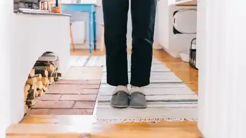 Imagen 1 de El mejor regalo de esta Navidad pueden ser estas zapatillas calefactables de Amazon