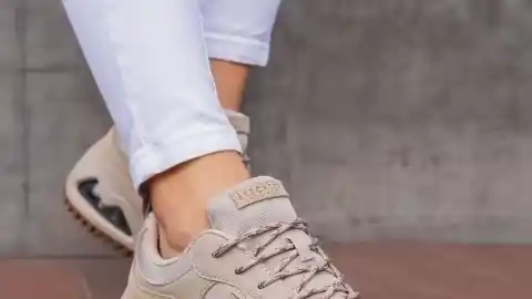 Imagen 1 de Las Skechers más estilosas para regalar a tu madre, abuela o para ti misma y cuidar tus pies: cómodas, versátiles y que serán tendencia en 2026