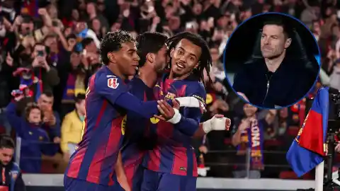 Imagen 1 de El Camp Nou se mofa del mal momento del Real Madrid y el futuro de Alonso: "Xabi, quédate"