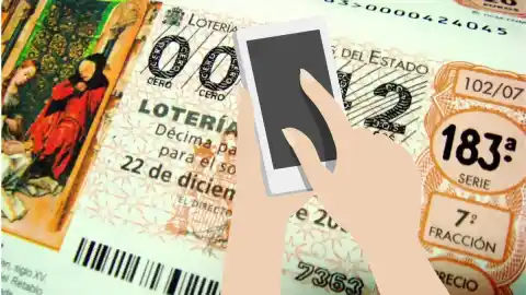 Imagen 1 de La OCU advierte sobre el envío de fotos por WhatsApp de décimos compartidos de la Lotería de Navidad