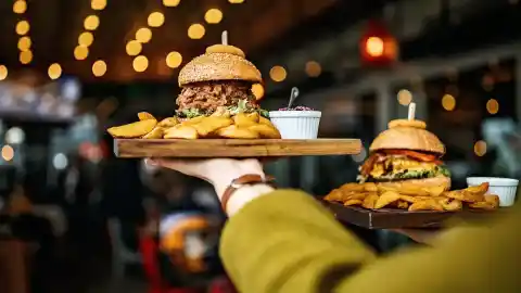 Imagen 1 de Desembarca en Barcelona una franquicia americana de hamburguesas: es la primera de muchas