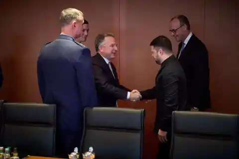 Imagen 1 de Zelenski y Europa intentan persuadir a Trump de atenuar las cesiones a Rusia en Ucrania