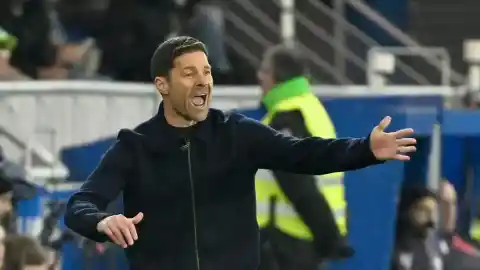 Imagen 1 de Xabi Alonso se alivia tras pasarlo fatal en Vitoria