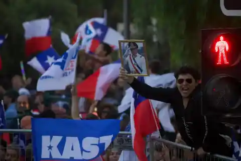 Imagen 1 de El fin de una ilusión: auge y derrumbe del sueño chileno