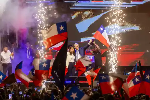 Imagen 1 de Siete claves políticas de una elección rotunda: 16 puntos de diferencia entre Kast y Jara