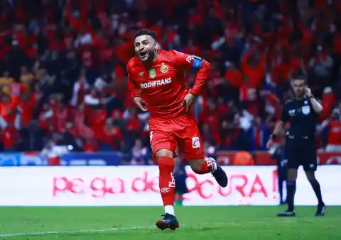 Imagen 1 de El Toluca se consagra como bicampeón de la Liga MX tras unos penaltis inolvidables frente a Tigres