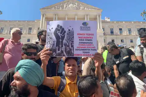 Imagen 1 de El Constitucional de Portugal anula varios artículos de la ley de nacionalidad pactada entre el Gobierno y la ultraderecha