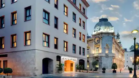 Imagen 1 de La hotelera de Antonio Catalán bate récord de ingresos y gana 43 millones en plena ola de reformas