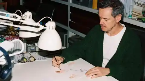 Imagen 1 de Jordi Labanda, trazos de estilo en busca de lo icónico y el cuidado