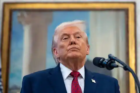 Imagen 1 de Trump reclama 8.500 millones a la BBC por la edición “engañosa” de su discurso el día del asalto al Capitolio