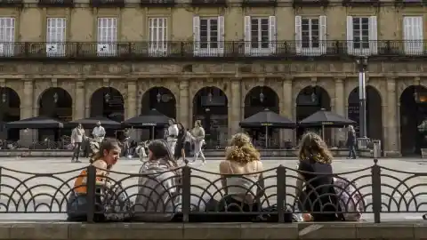 Imagen 1 de El 85% de los jóvenes vascos cualificados que trabaja en el extranjero desearía volver