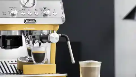 Imagen 1 de Esta superautomática de DeLonghi está 100 euros más barata para que sea tu 'regalazo'