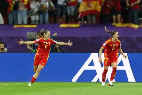 Imagen 1 de Aitana Bonmatí y su tercer The Best: premio a un año exitoso, con más partidos que nunca y una fractura en el peroné