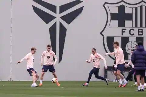 Imagen 1 de Guadalajara - FC Barcelona en directo | El partido de Copa del Rey se aplaza a las 21:30 por motivos de seguridad