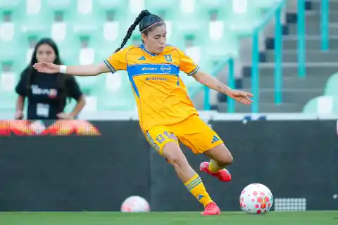 Imagen 1 de La mexicana Lizbeth Ovalle conquista el Premio Marta de la FIFA al mejor gol del año