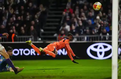 Imagen 1 de Christensen saca de un apuro al Barça ante el Deportivo Guadalajara en la Copa del Rey