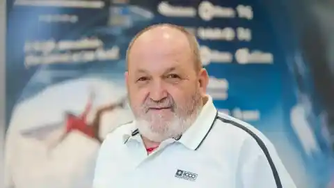 Imagen 1 de Juanito Oiarzabal, alpinista, 69 años: “Soy un superviviente, tendría que estar muerto hace tiempo; he sabido gestionar mi vida, pero he tenido muchísima suerte”