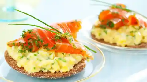 Imagen 1 de De los aperitivos al plato principal: cinco ideas con salmón ahumado para Navidad