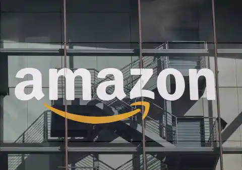 Imagen 1 de Amazon acuerda reducir los despidos del ERE en Barcelona hasta los 791 empleados