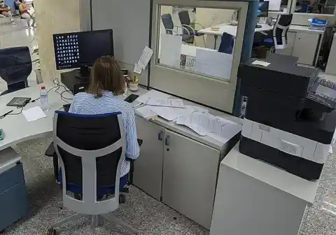 Imagen 1 de La Administración comienza a desplegar en enero la semana de 35 horas y el teletrabajo para los funcionarios