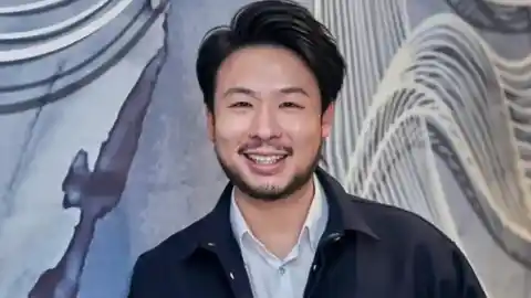 Imagen 1 de Tensión en la junta del Valencia, con insultos de "basura" hacia Kiat Lim, que responde: "No hago las cosas para que me aplaudan"