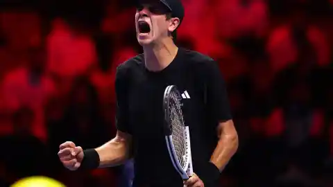 Imagen 1 de Rafa Jódar logra una épica victoria en su estreno en las Next Gen Finals: levanta cuatro bolas de partido para ganar al gran favorito