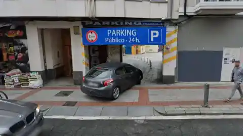 Imagen 1 de Detenido por forzar con unas tenazas las máquinas expendedoras de 'tickets' en un aparcamiento de Vitoria