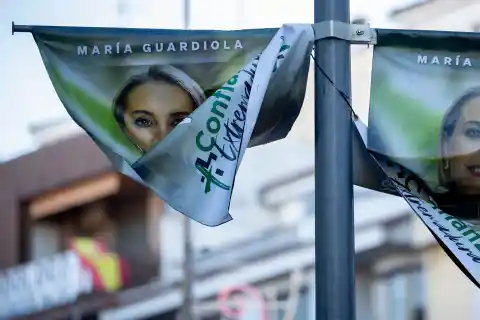 Imagen 1 de Guardiola evita riesgos en la recta final de la campaña y deja la silla vacía en el debate electoral