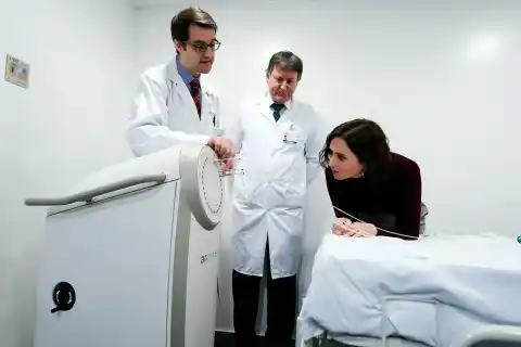 Imagen 1 de Nadie quiere ser jefe de ORCO, la oficina del cáncer que debe desarrollar un proyecto estrella de Ayuso