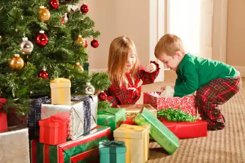Imagen 1 de Las consecuencias de sobrerregalar a los niños en Navidad