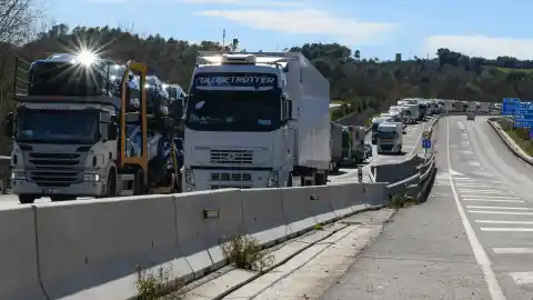 Imagen 1 de 10 heridos, 2 críticos y otro grave, en un accidente en la AP-7 Vandellòs