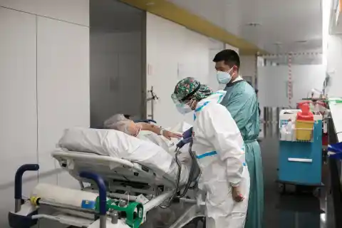 Imagen 1 de Dos sindicatos llevan a la justicia el colapso de las urgencias del Hospital del Mar