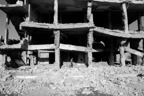 Imagen 1 de Líbano prohíbe la importación de chatarra de Siria tras una investigación publicada por EL PAÍS