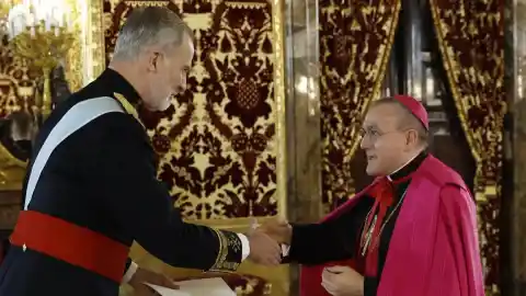 Imagen 1 de El nuevo nuncio del Vaticano presenta sus credenciales ante el Rey