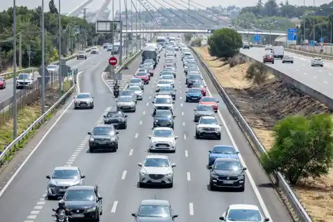 Imagen 1 de Tráfico prevé 22,4 millones de desplazamientos durante la Navidad