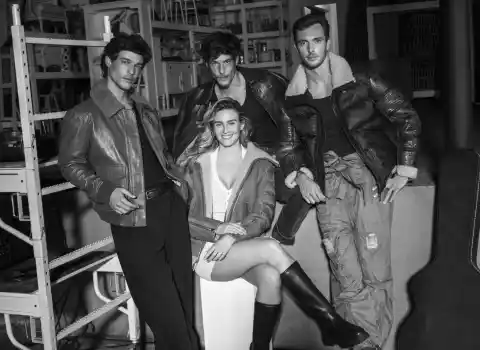 Imagen 1 de Blauer imagina una gran familia contemporánea a través de la lente de Bruce Weber