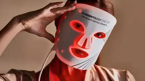 Imagen 1 de La terapia de luz roja, la nueva moda en el cuidado de la piel que triunfa en redes: ¿mito o realidad?