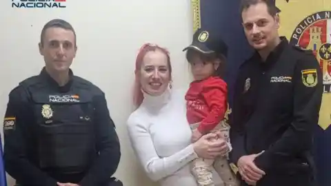Imagen 1 de La Policía Nacional auxilia en Guadalajara a una niña de dos años que estaba en parada respiratoria