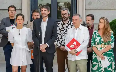 Imagen 1 de Sumar no ve “avances significativos” en la reunión con el PSOE y acusa al partido de Sánchez de “bunkerizarse”