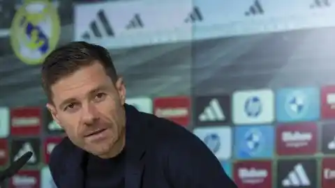 Imagen 1 de Xabi Alonso pide paciencia: "Las notas se dan a final de curso, todavía es pronto para hacer valoraciones"