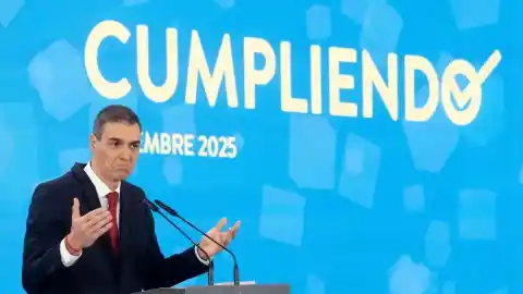 Imagen 1 de La Junta Electoral expedienta a Sánchez por la rueda de prensa de balance del Gobierno