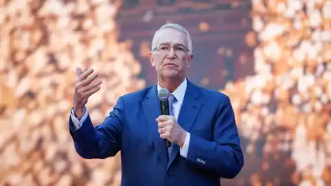 Imagen 1 de Hacienda requerirá a Salinas Pliego el pago de 51.000 millones de pesos en enero