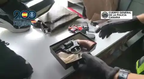 Imagen 1 de La Policía detiene a cuatro personas por facilitar encuentros sexuales con menores tutelados en Canarias